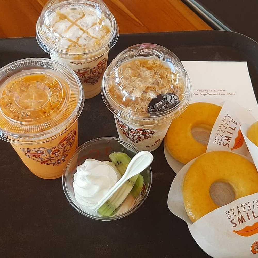 Kuliner J.Co Donuts & Coffee - Sidewalk Jimbaran