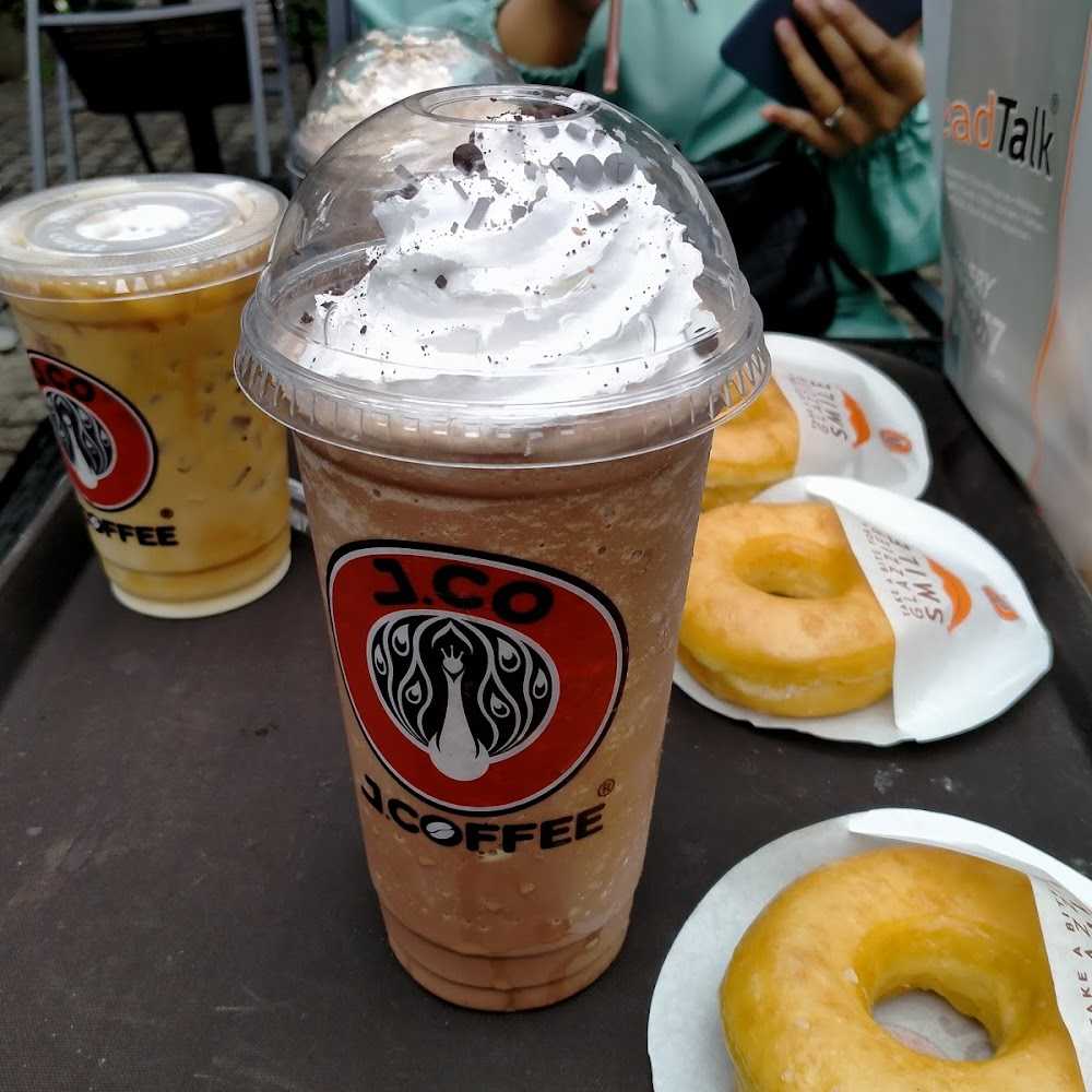 Kuliner J.CO Sawunggaling