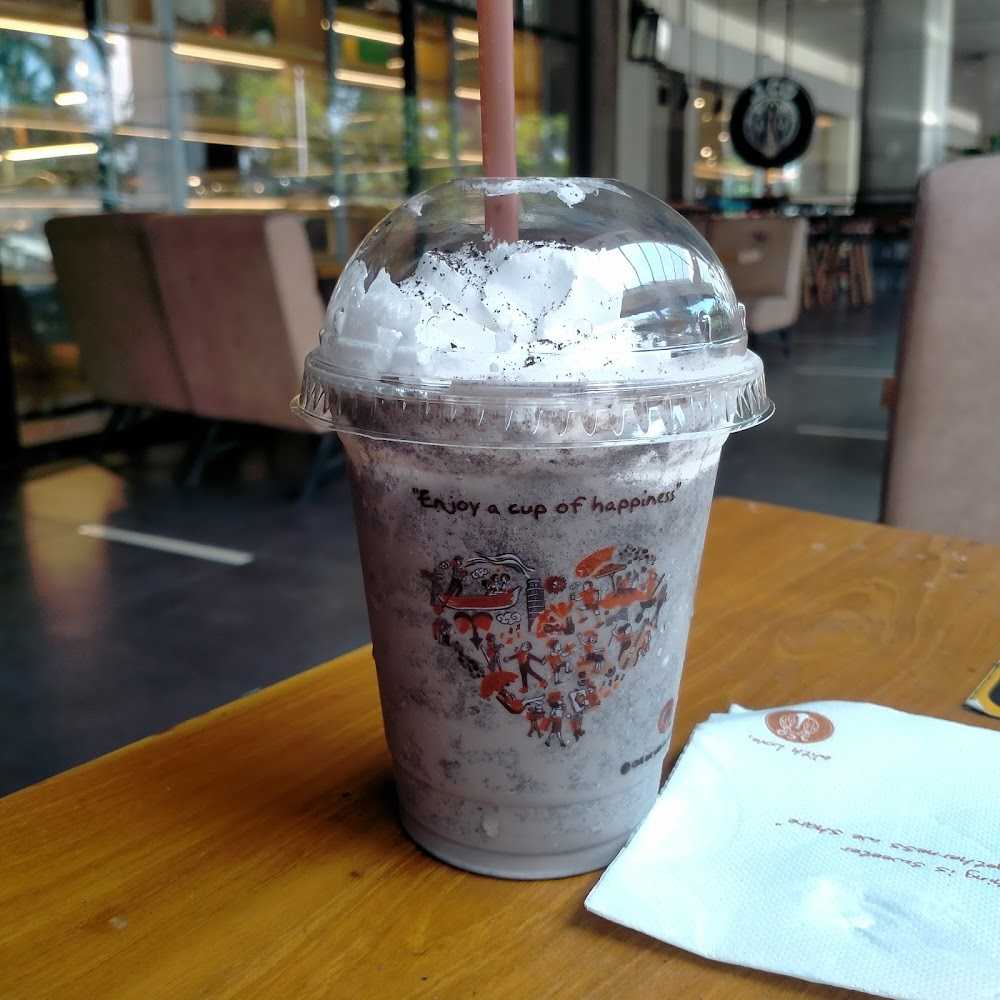 Kuliner J. Co Donuts & Coffee  Penggaron 
