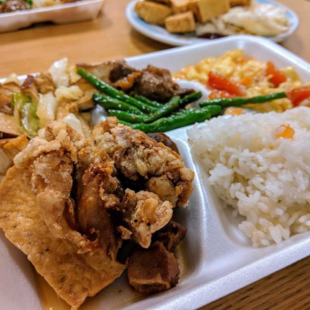 Kuliner Wow Bento & Roll