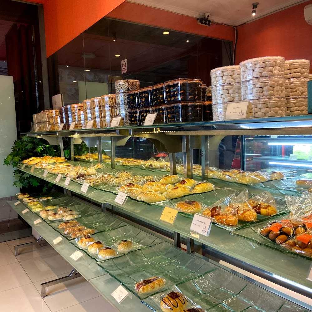 Kuliner Eastern Promise Pub & Curry House