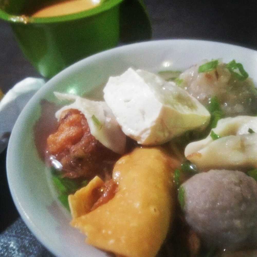 Kuliner Bakso bakwan malang