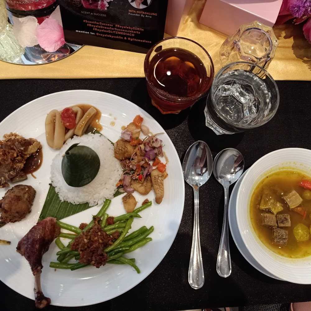 Kuliner Eastern Opulence Restaurant