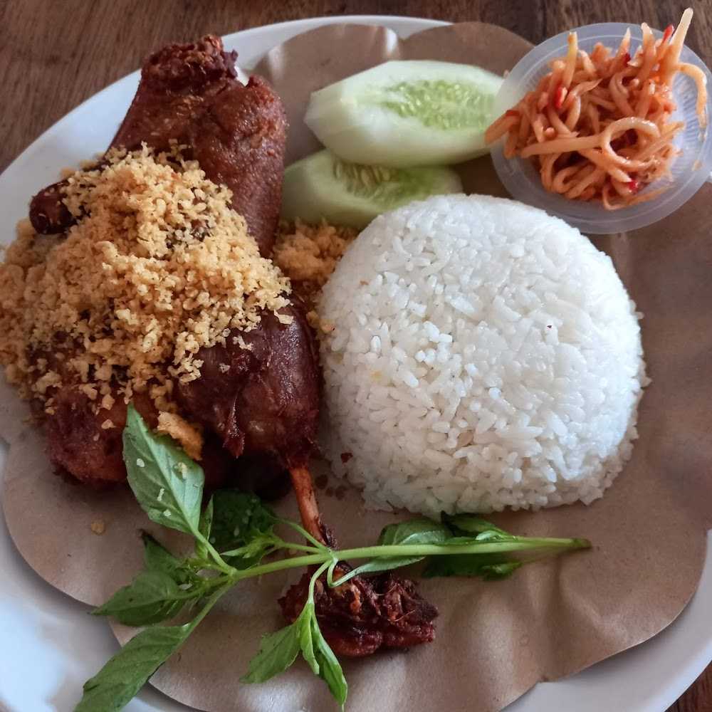 Kuliner Bebek Kaleyo Rawamangun
