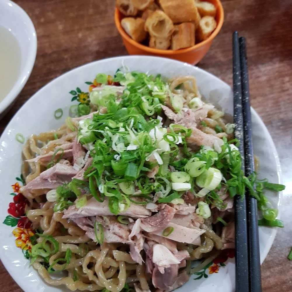 Kuliner BAKMI KARET KREKOT