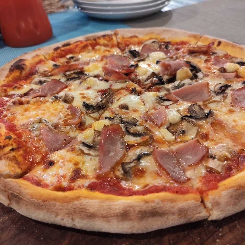 Kuliner Warung Italia