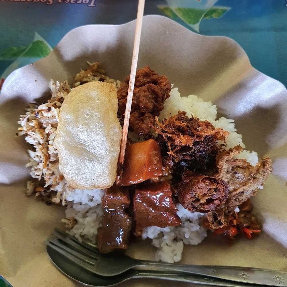 Kuliner MIXUE RAYA SESETAN