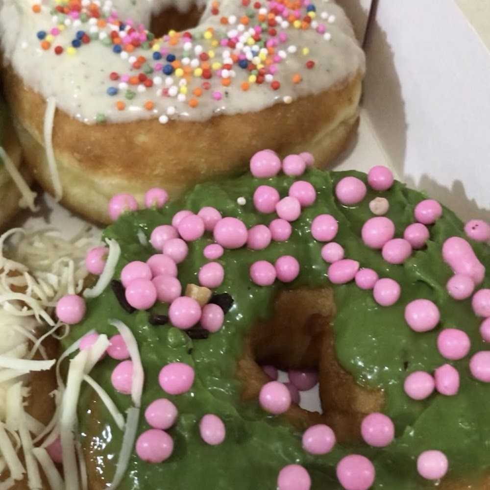 Kuliner Donat Lio
