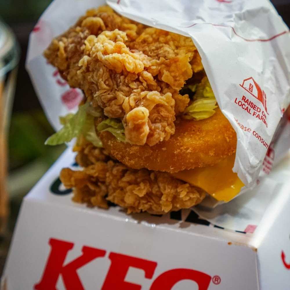 Kuliner MIXUE RAYA SESETAN
