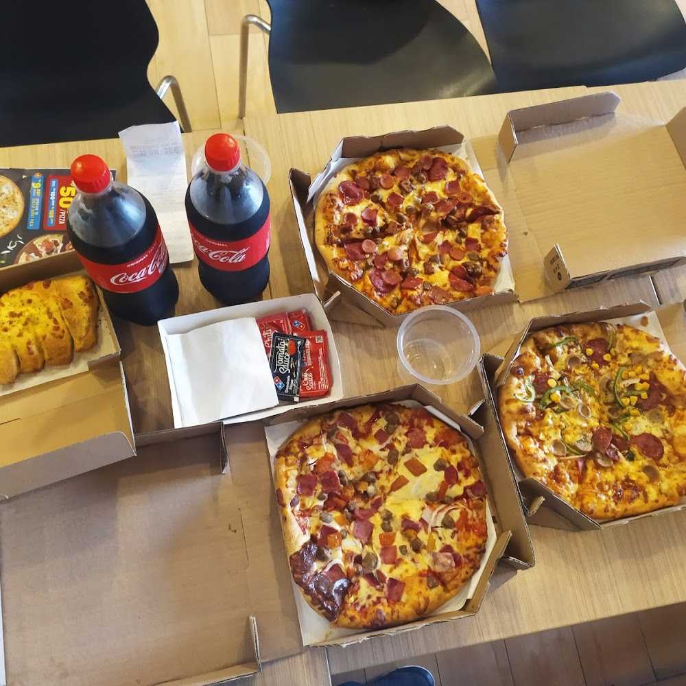 Kuliner Domino's Pizza - Pondok Pinang