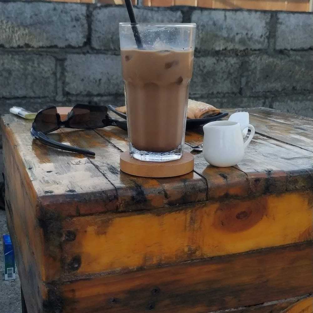 Kuliner The Porch Cafe
