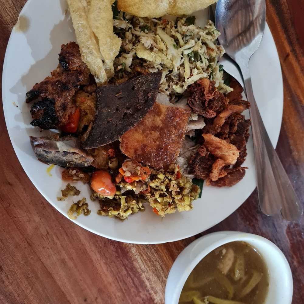 Kuliner Warung Babi Guling Pak Malen