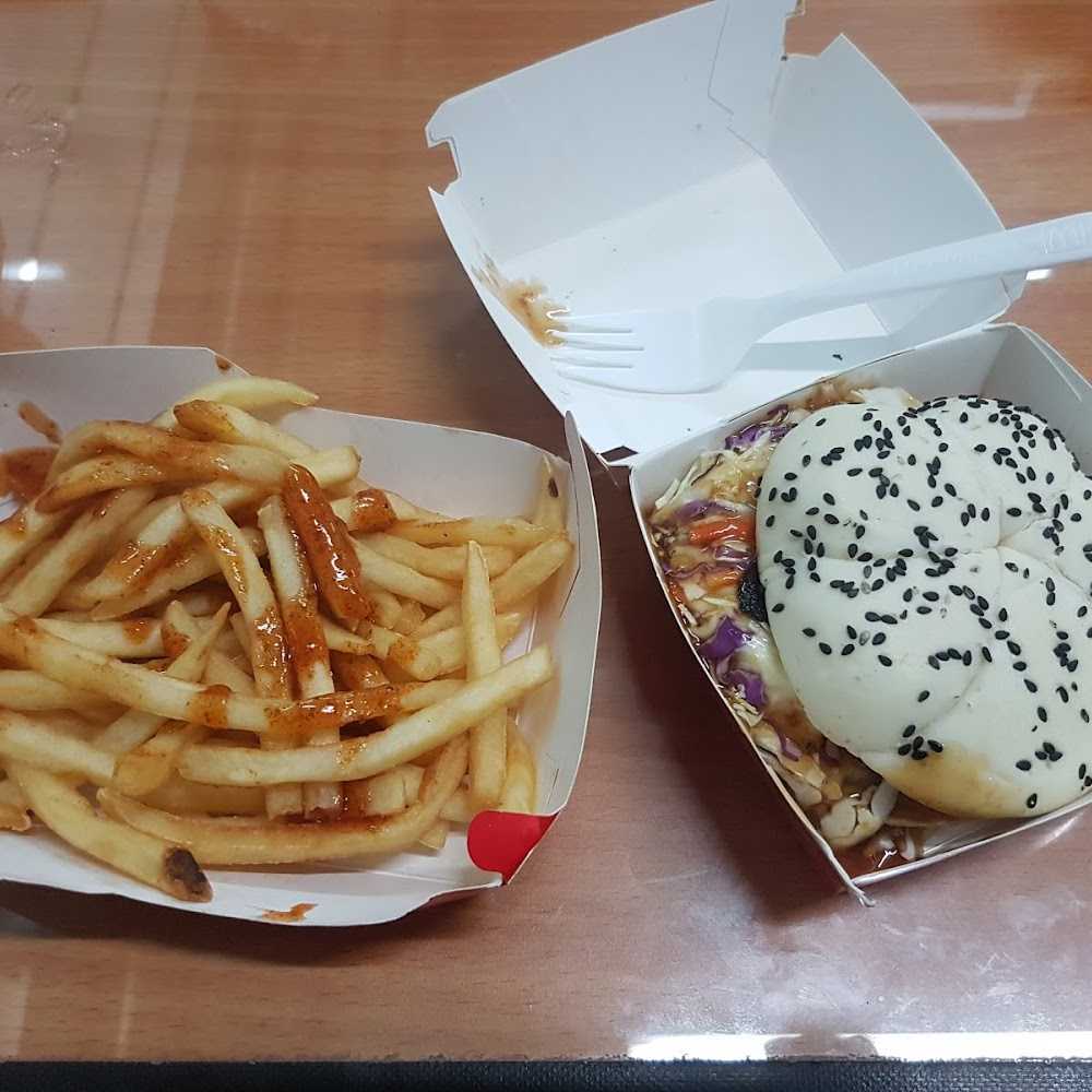 Kuliner Menantea Toko Paskal 23