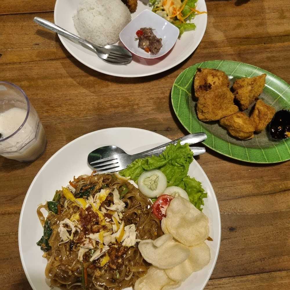 Kuliner Warung Babi Guling Pande Egi