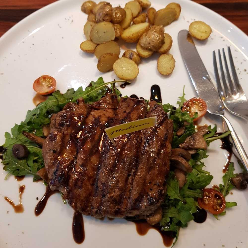 Kuliner Housaku sushi