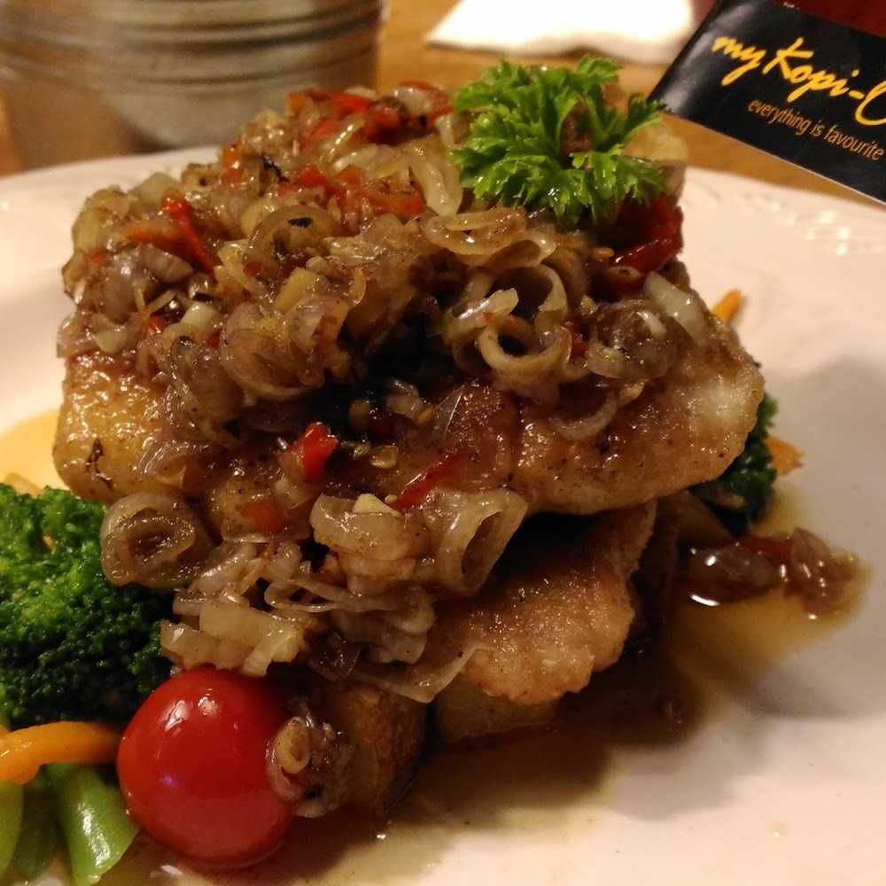 Kuliner Housaku sushi