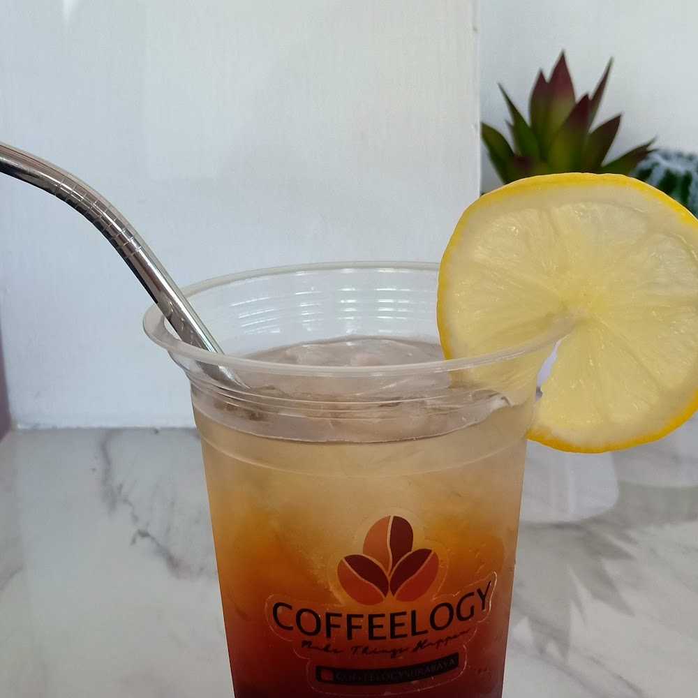 Kuliner Coffeelogy Surabaya