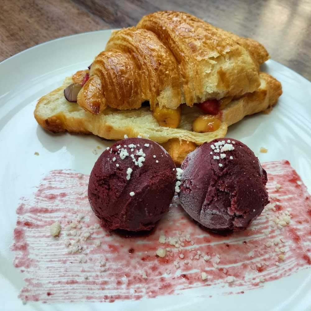 Kuliner Menantea Surabaya Imam Bonjol  Kartini