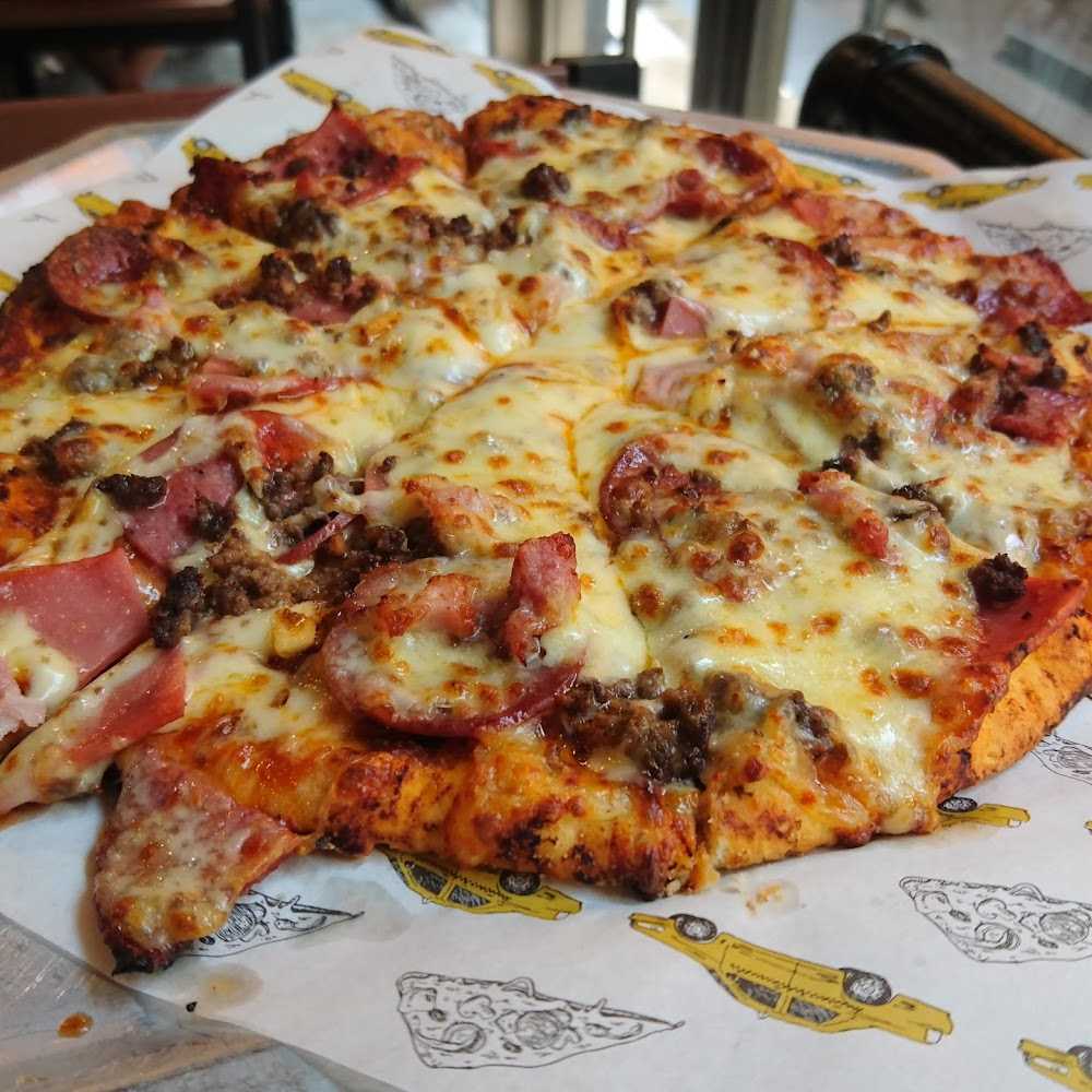 Kuliner Yellow Cab Pizza Co. Singapore