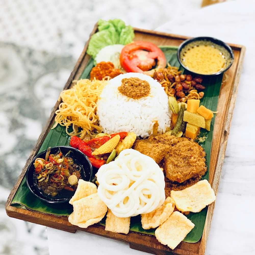 Kuliner Kaleo Rendang Bistro