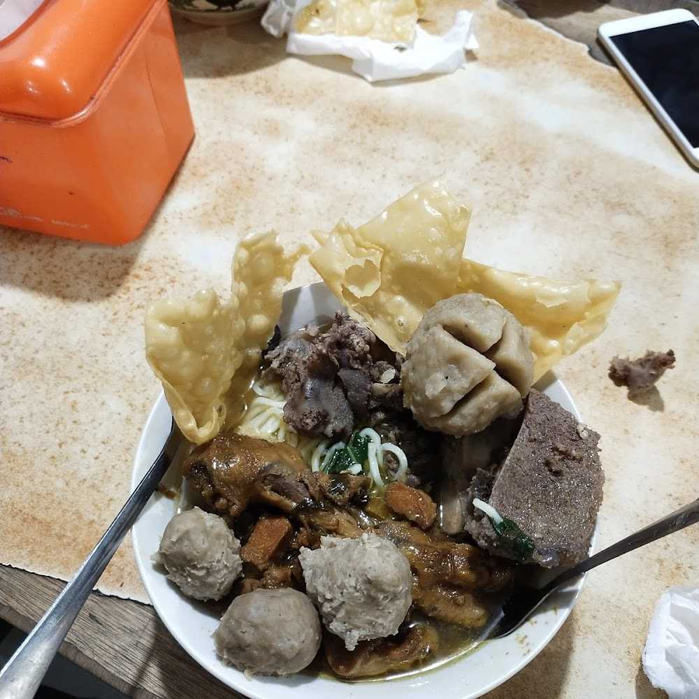 Kuliner Mie Ayam Bakso Tos Ambacang