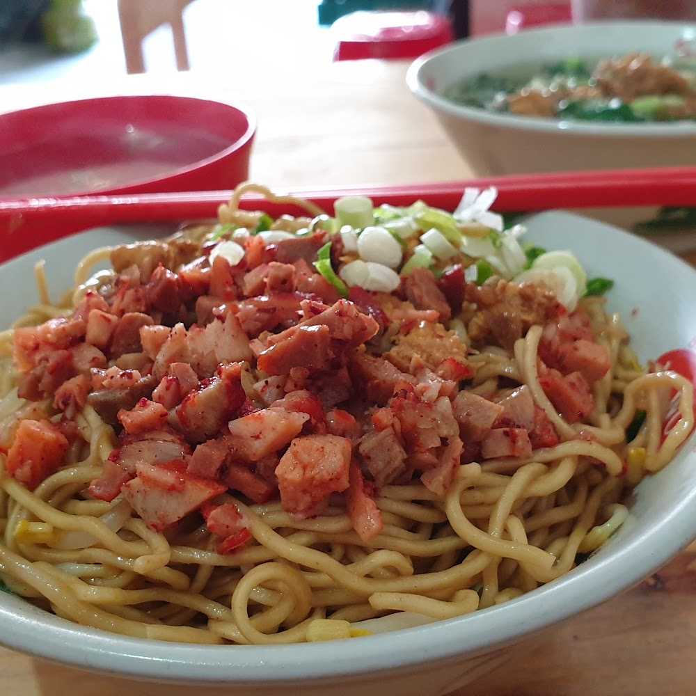 Kuliner Menantea alam sutera