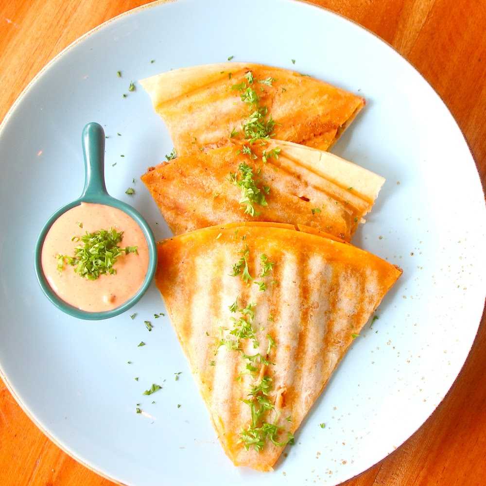 Kuliner Papa Sauce Berawa Beer Garden