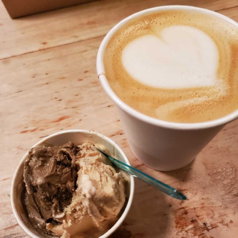Kuliner Dolcezza Gelato and Coffee